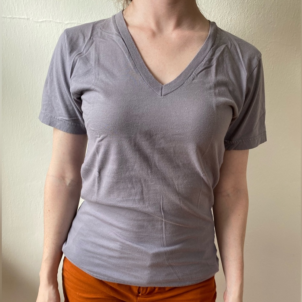 Light gray unisex American Apparel v-neck tee - XS